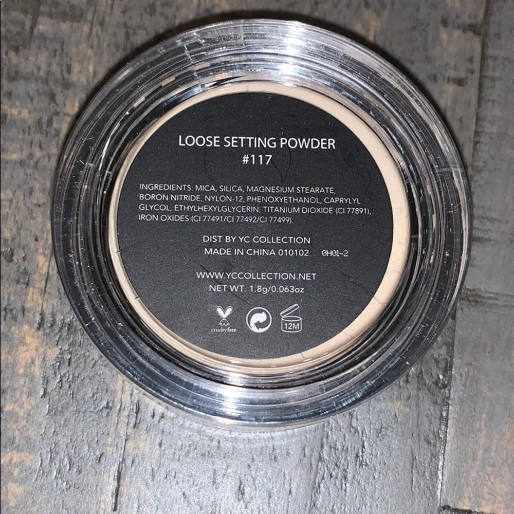 YC Collection Loose Setting Powder 117 Face Makeup 1.8g New